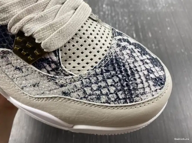 One Kick Snakeskin Retro 4 819139-030 Jordan 0518